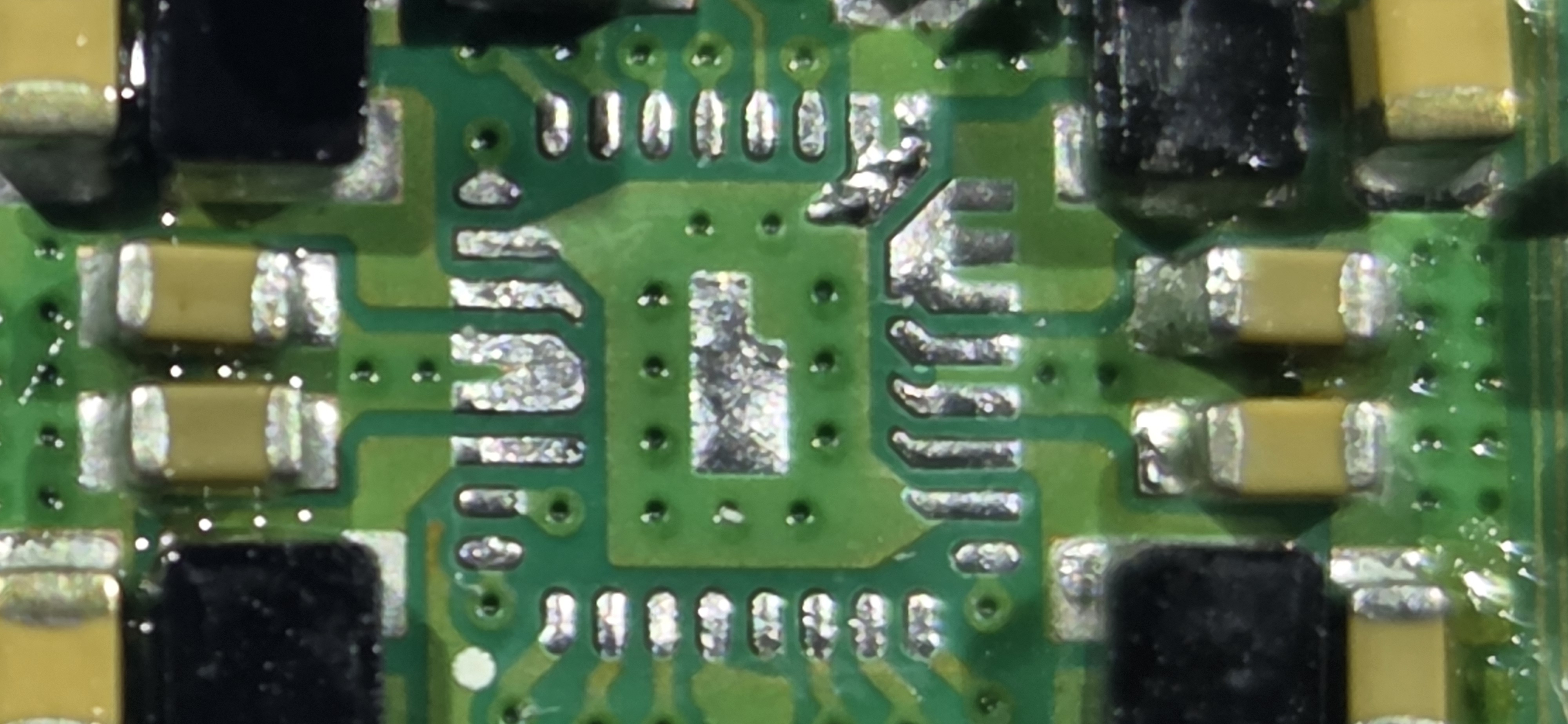 DA9090 board pad layout